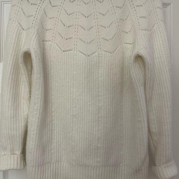 Talbots Pointelle Yoke Mockneck Sweater Size Medium - Picture 7 of 7